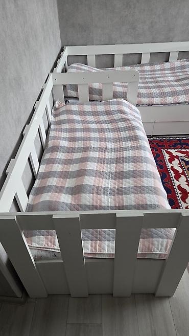 детские кровати дешево: Продаются детские кровати белого цвета Размеры: Большая: 200 × 90 см — 4