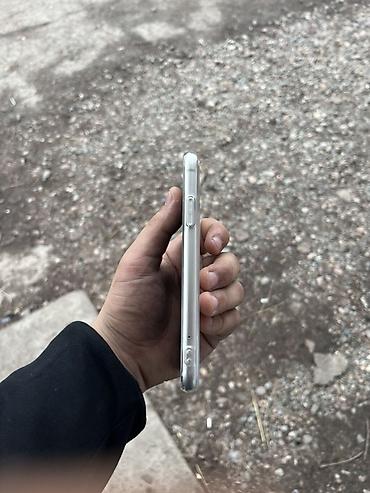 Apple iPhone: IPhone 11, Новый, 128 ГБ, Белый, Чехол, 73 % — 6