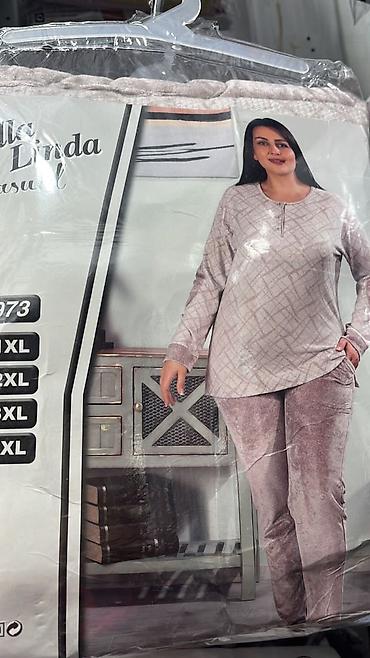 Пижамы: Домашняя одежда
Пижама
Халат
Нижнее белье — 20