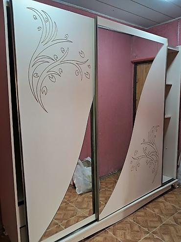 trumo: Dolab – sürgülü qapılı, güzgülü model - Rəng: açıq krem - Ön hissədə — 1