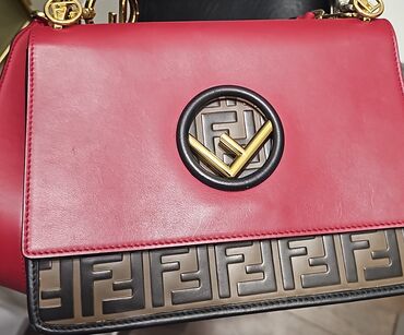 Çantalar: Çiyin çantası, Fendi, Yeni