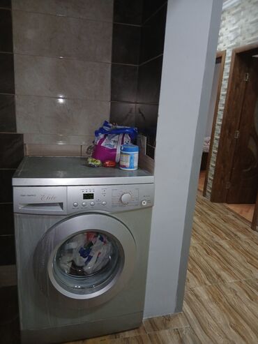 Uzunmüddətli kirayə evlər: 80 kv. m, 3 otaqlı, Qaz, İşıq, Su -da lalafo.az — 19 Uzunmüddətli kirayə evlər: 80 kv. m, 3 otaqlı, Qaz, İşıq, Su — 19