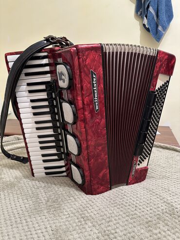 Аккордеоны: Продаю Германский Аккордеон состоянии очень хороший есть футляр — 2