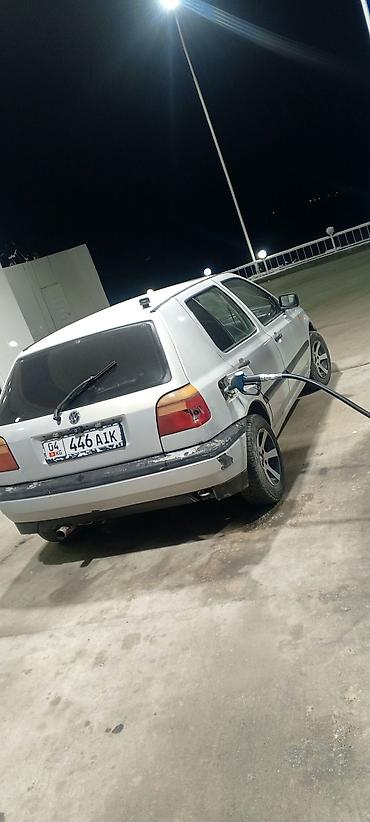 Volkswagen: Volkswagen Golf: 1994 г., 1.6 л, Механика, Бензин, Хэтчбэк — 3