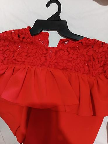 Haljine: Crvena haljina sa čipkom i karnerom - Elegantna koktel/večernja — 4