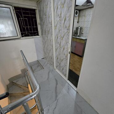 Ofislər: Obekt icarə wəhərin mərkəzində təmirdən təzə cixan arxitiktur binada 2 — 7