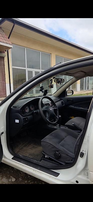 hyundai i30 oluxanası: Nissan Sunny: 1.6 l | 2007 il Sedan — 6