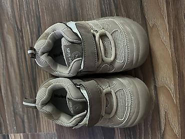 Детская обувь: Обувь для мальчика отдам за 700 с
Обувь для девочки по 500 сом — 6