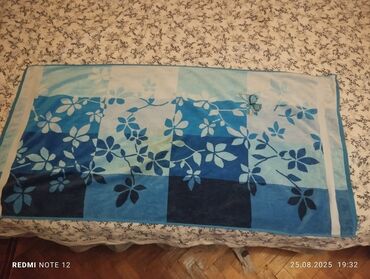 Ev geyimləri, pijamalar: Pakrival 10 manat ədiyal 20 manata sintifon yorğan böyük ölçüdə 10 — 6