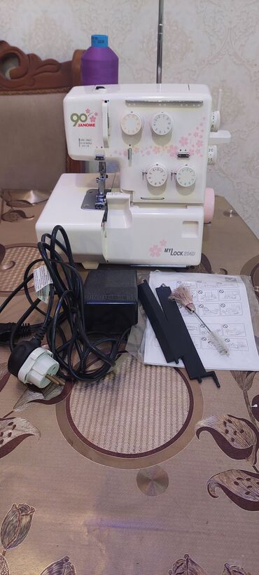 Tikiş maşınları: Tikiş maşını Janome, İşlənmiş,Overlok, 4 saplı, Ünvandan götürmə, Pulsuz çatdırılma, Ödənişli çatdırılma