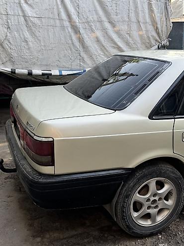 мазла: Mazda 626: 1990 г., 2 л, Механика, Бензин, Седан — 2