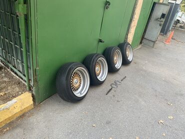 Disklər: BMW E34, E36, E46 üçün Razvarka disklər. Custom BBS kolpakları ilə