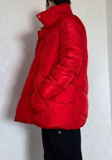 Личные вещи: Женская куртка M, цвет - Красный, Reserved
