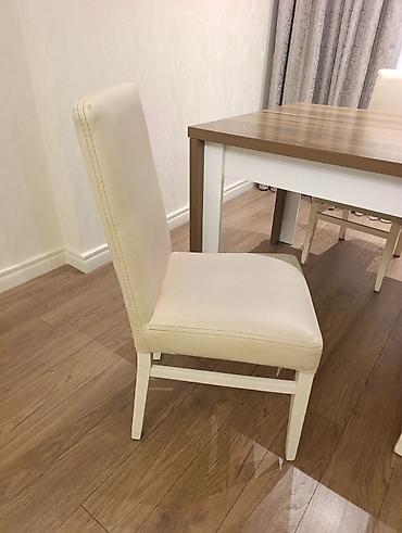 Yemək masası və 4 ədəd stul dəsti - Masanın ölçüsü təxmini: 160 x 90