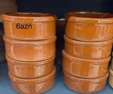 Digər dəstlər və servizlər: Saxsı qablar satılır.Pitiqabı,qatıqqabı,yeməkqabı,bakal.Çeşidlər — 6