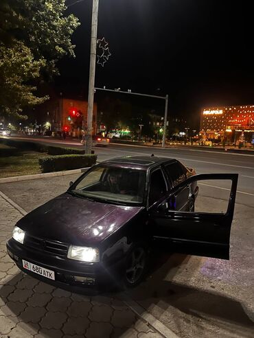 вента фолфаген: Volkswagen Vento: 1994 г., 1.8 л, Механика, Бензин, Седан