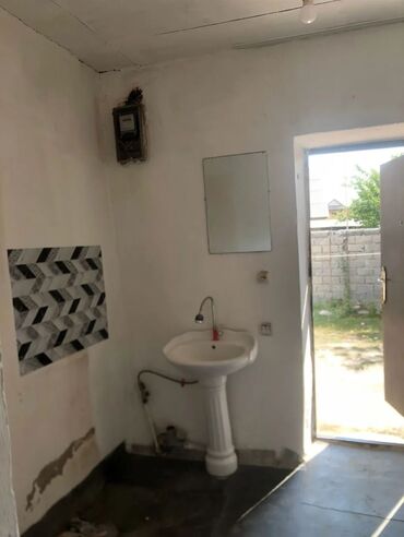 утепления домов: 30 м², 2 комнаты, Утепленный, Забор, огорожен