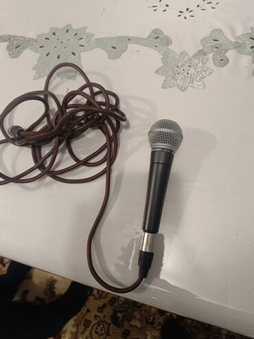 динамический микрофон: Проводной динамический микрофон Shure SM58 - Классическая вокальная