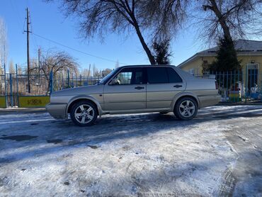 кузову: Volkswagen Jetta: 1990 г., 1.8 л, Механика, Бензин, Седан