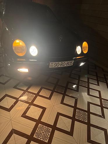 w210 duman: Mercedes-Benz E-Class (W210) sedan, qara rəng. Xüsusiyyətlər və — 4