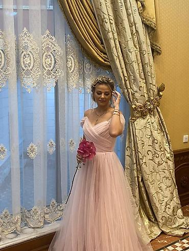 mango canta: Zərif pudra-çəhrayı rəngdə uzun ziyafət/gecə geyimi. - Model — 1
