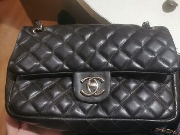 torba sa sljokicama: Shoulder bag, Chanel, Material: Leather at lalafo.rs torba sa sljokicama: Shoulder bag, Chanel, Material: Leather