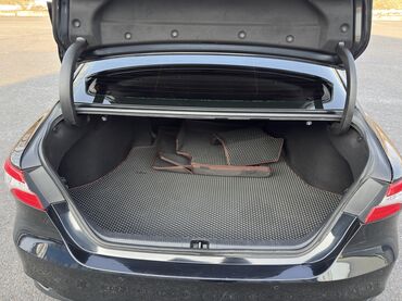 Toyota: Toyota Camry: 2019 г., 2.5 л, Вариатор, Гибрид, Седан — 11