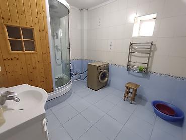 Продажа отелей и хостелов: Продается дом из 3 этажей (1 из них цокольный) для любого бизнеса — 59