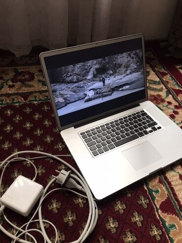 ноутбуки макбук: Ноутбук, Apple, 8 ГБ ОЭТ, Intel Core i7, 17 ", Жумуш, окуу үчүн