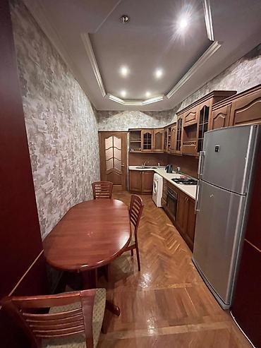 qurtulus 93 evler: Sahil metro ; 8/4 ; 80m2 ; 3 — 1