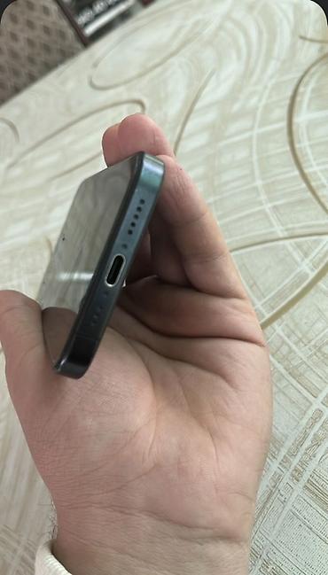 bu hangi telefon: IPhone 15 Pro, 128 GB, Natural Titanium, Simsiz şarj — 6
