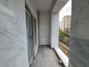Yeni tikili: 3 otaqlı, Yeni tikili, m. Nəriman Nərimanov, 130 kv. m — 3