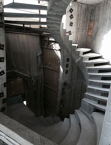 Бетонные лестницы: Изготовление на бетонный лестнице заливаю Сложный дизайн винтовой at lalafo.kg — 9 Бетонные лестницы: Изготовление на бетонный лестнице заливаю Сложный дизайн винтовой — 9