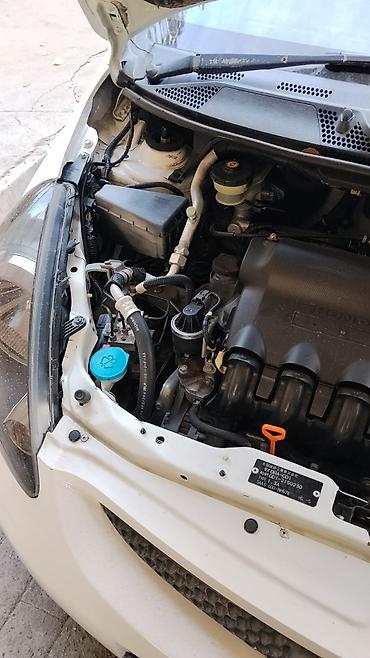 аито: Honda Fit: 2004 г., 1.3 л, Вариатор, Бензин, Хэтчбэк — 9