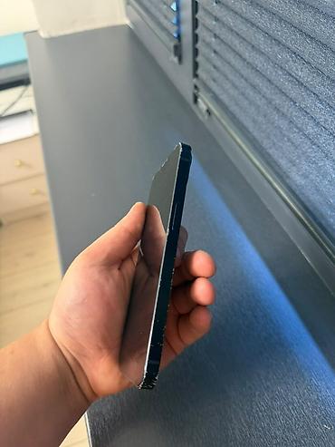 apple max: IPhone 13, Б/у, 128 ГБ, Midnight, 76 % — 6