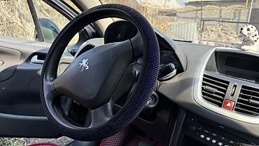 subaru 2003: Peugeot 207: 2008 г., 1.3 л, Робот, Бензин, Хэтчбэк — 10