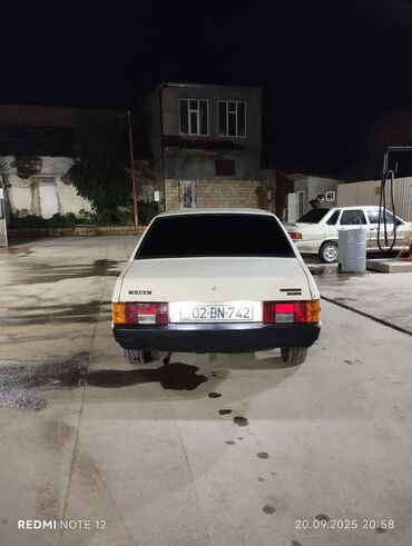 VAZ (LADA): VAZ (LADA) 21099: 1.6 l | 1996 il Sedan — 4