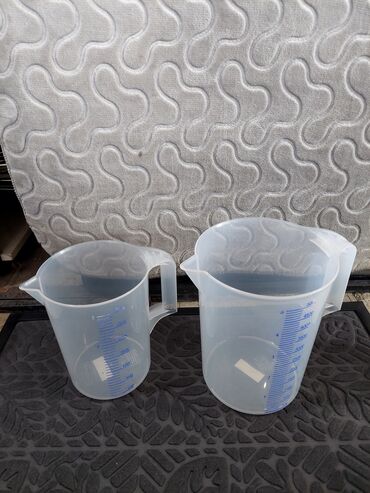 Digər qab-qacaq və mətbəx ləvazimatları: Ölçü qrafinləri dəsti – şəffaf plastik, tutacaqlı və tökmə ağızlı - — 22