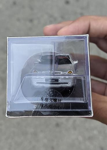 avtomobil şəkilləri: Mersedes benz E55 AMG W210 shadow 1/64 Diecast model şəkillərdə — 1