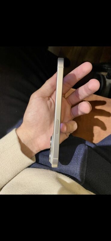 Apple iPhone: IPhone 15 Pro, 256 GB, Natural Titanium, Face ID — 4