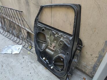 Avtomobil qapıları: Ford Fusion avtomobili üçün arxa sol qapı satılır, bütün cızıqlar və — 11