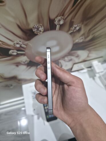 Apple iPhone: IPhone 5s, 16 GB, Space Gray, Sənədlərlə — 6