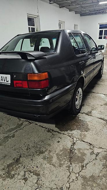 e klass: Volkswagen Vento: 1992 г., 1.8 л, Механика, Бензин, Седан — 6