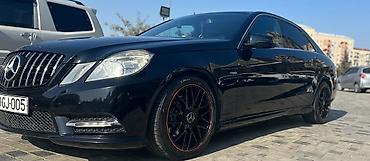 mercedes e 200: Mercedes-Benz E 200: 1.8 l | 2012 il Sedan — 5