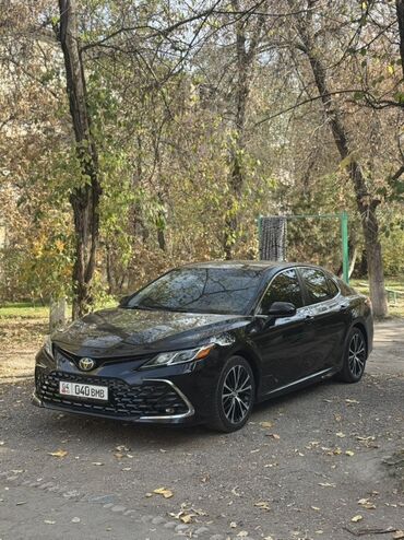 Toyota Camry: 2020 г., 2.5 л, Автомат, Бензин, Седан