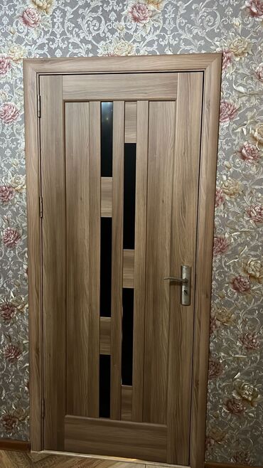 otag qapısı: İşlənmiş Otaq qapısı Plintus ilə, Zəmanətsiz, Ünvandan götürmə