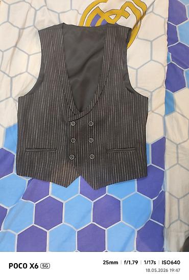Kostyumlar: Kişi üçün üçlük kostyum dəsti – klassik pinstripe (nazik ağ zolaqlı) — 2