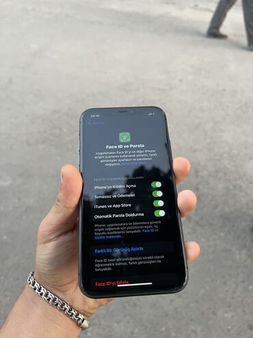 QAZ: IPhone 11, 128 GB, Qara, Face ID