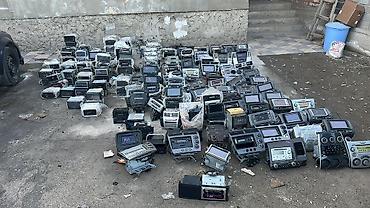 Магнитолы: Автомагнитолы и головные устройства для автомобилей — большая партия — 9