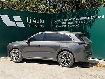 byd e6: Lixiang L6: 2025 г., 1.5 л, Автомат, Гибрид, Кроссовер — 3